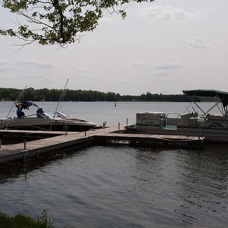 Woodland Estate Resort Campbellford エクステリア 写真